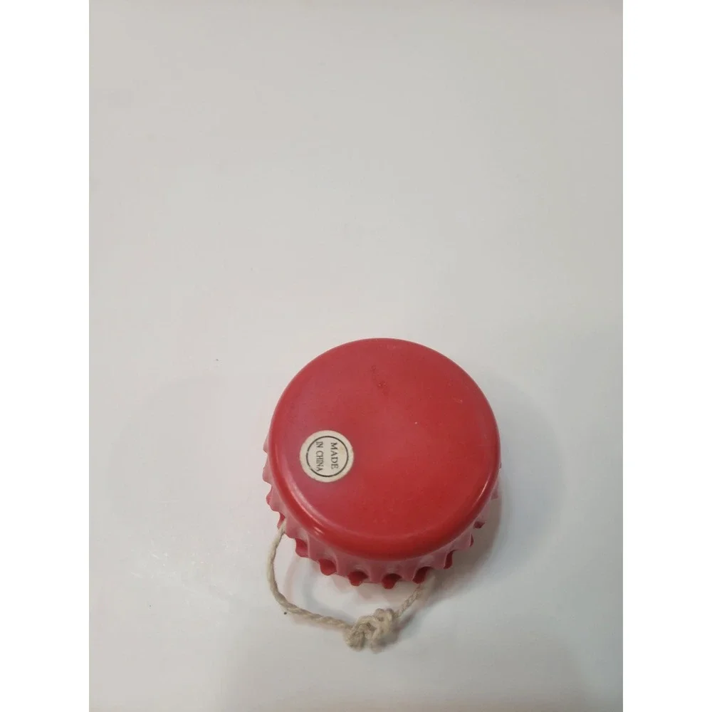 1998‎ Coca Cola Yo Yo Bottle Cap Collectible Toy Red